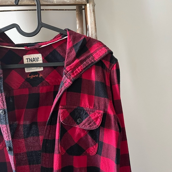 TNA | Iconic Red Plaid Button Down Shirt | Boyfriend Fit - Picture 5 of 8